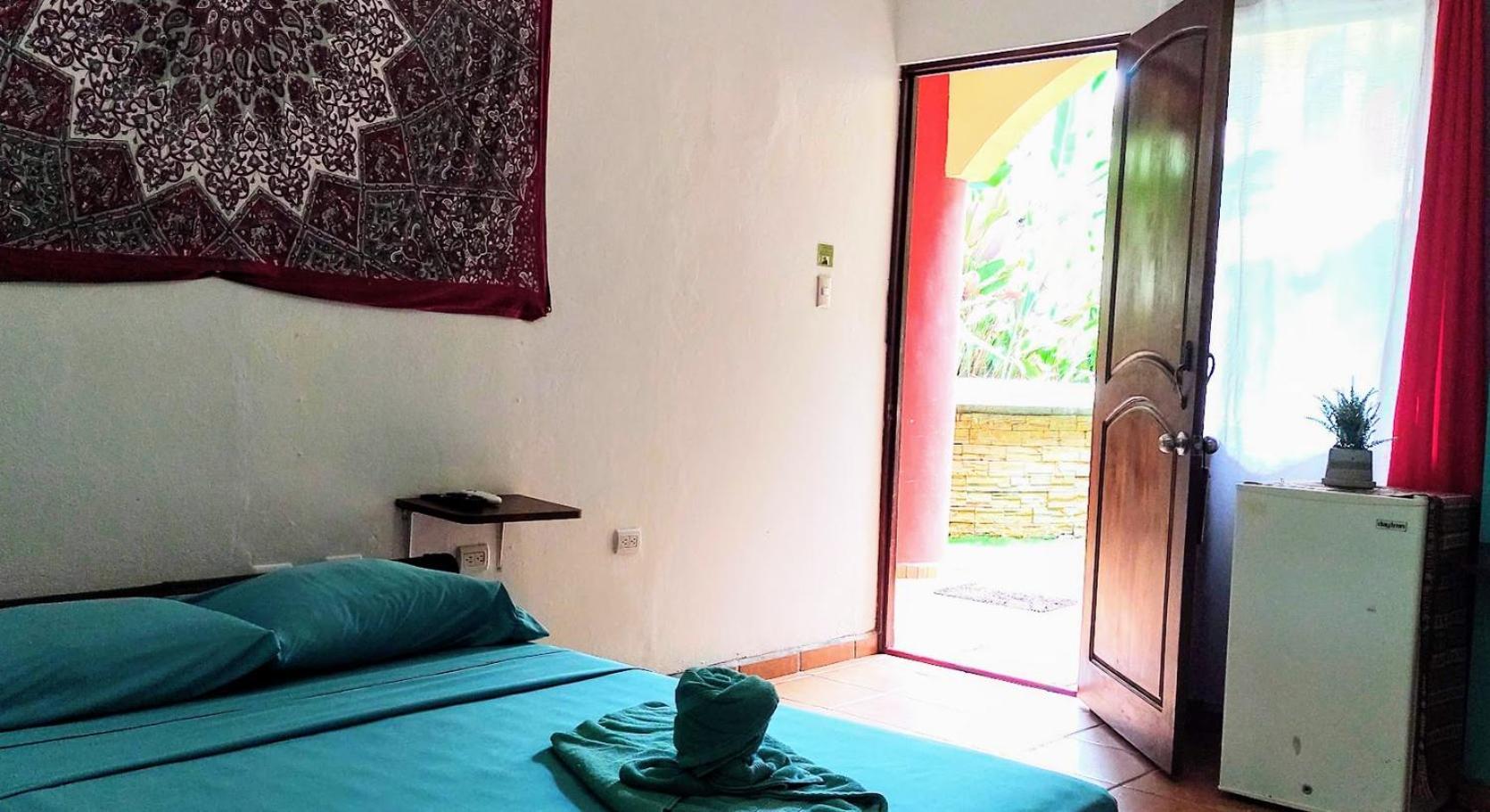Cool Vibes Beach Hostel Dominical Exterior foto